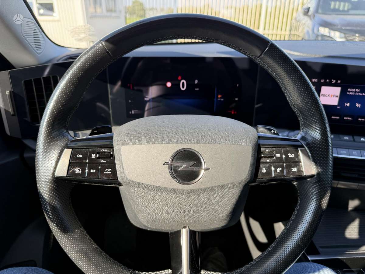 Opel Astra, 1.2 l., hatchback