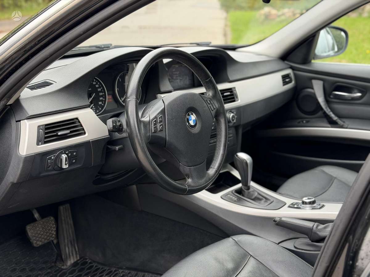 BMW 320, 2.0 l., Седан