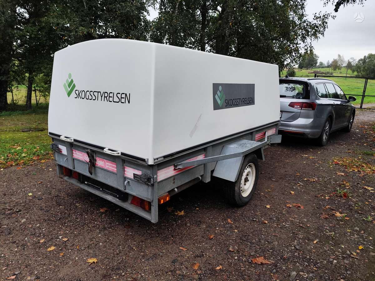 -Kita-, passenger car trailers