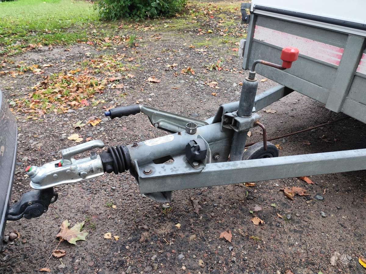 -Kita-, passenger car trailers