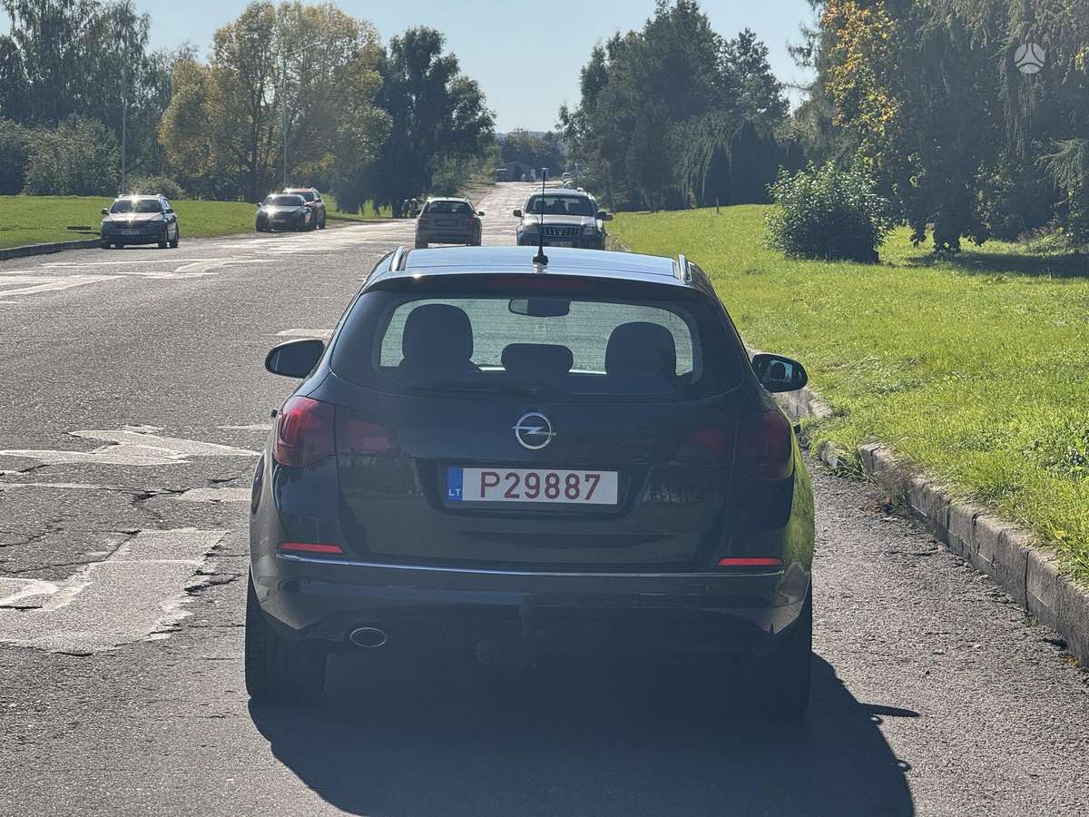 Opel Astra, 2.0 l., universalas