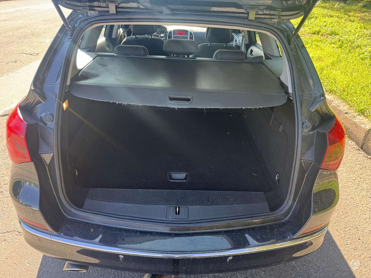 Opel Astra, 2.0 l., universalas