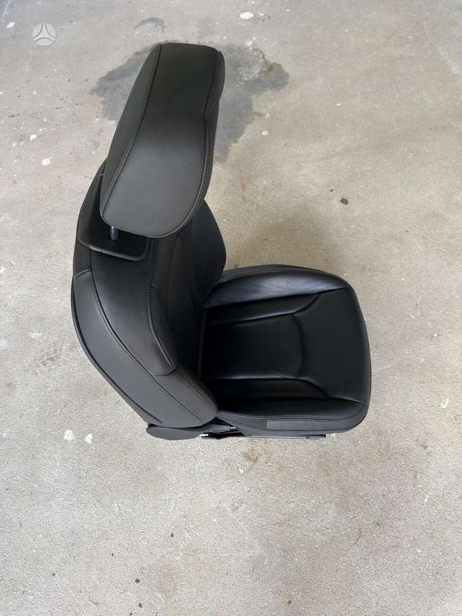 Audi Q8 sėdynės