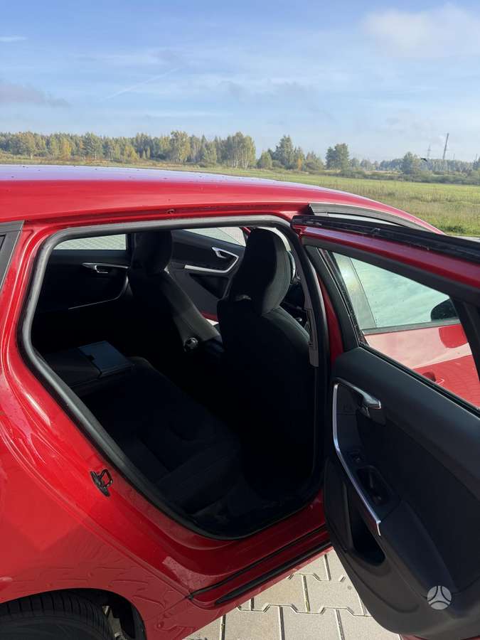 Volvo V60, 2.0 l., Универсал