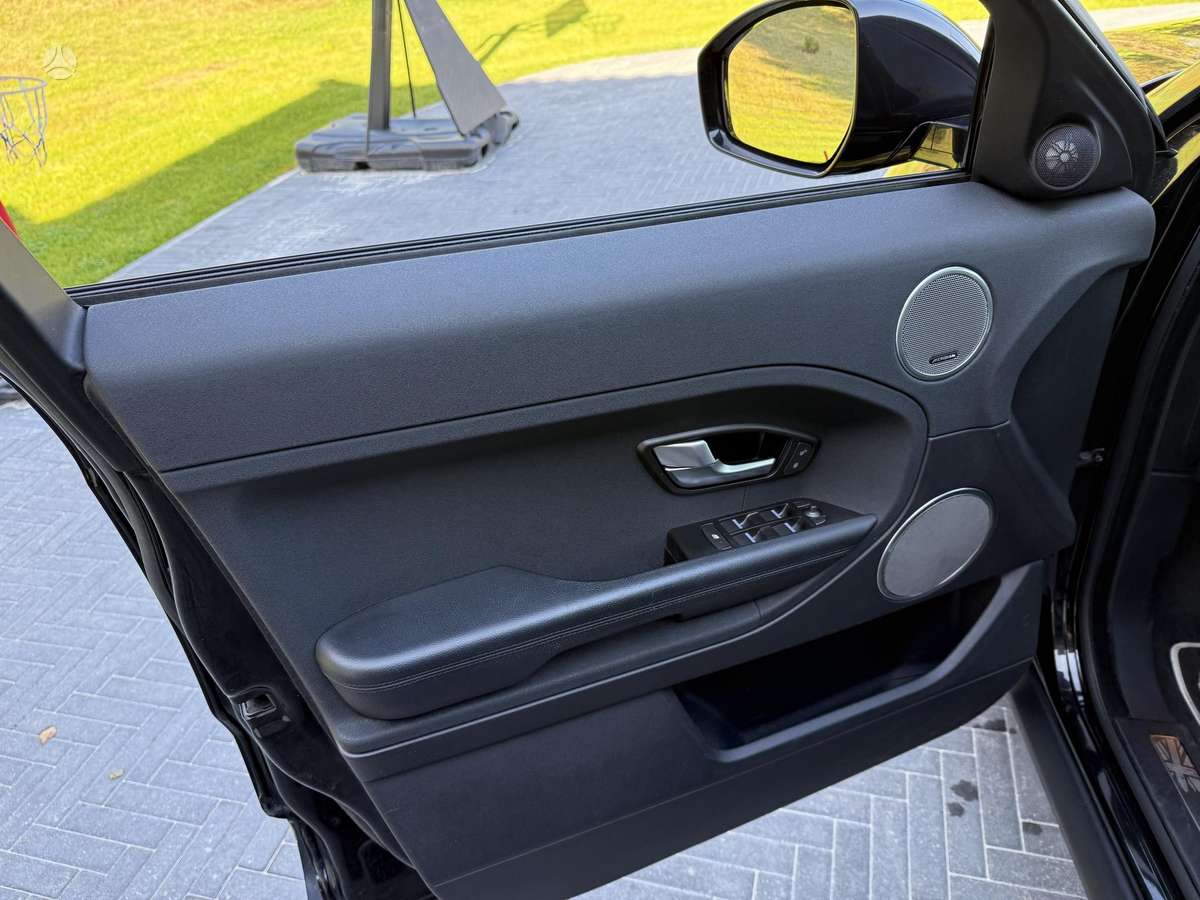 Land Rover Evoque, 2.2 l., off-road / crossover