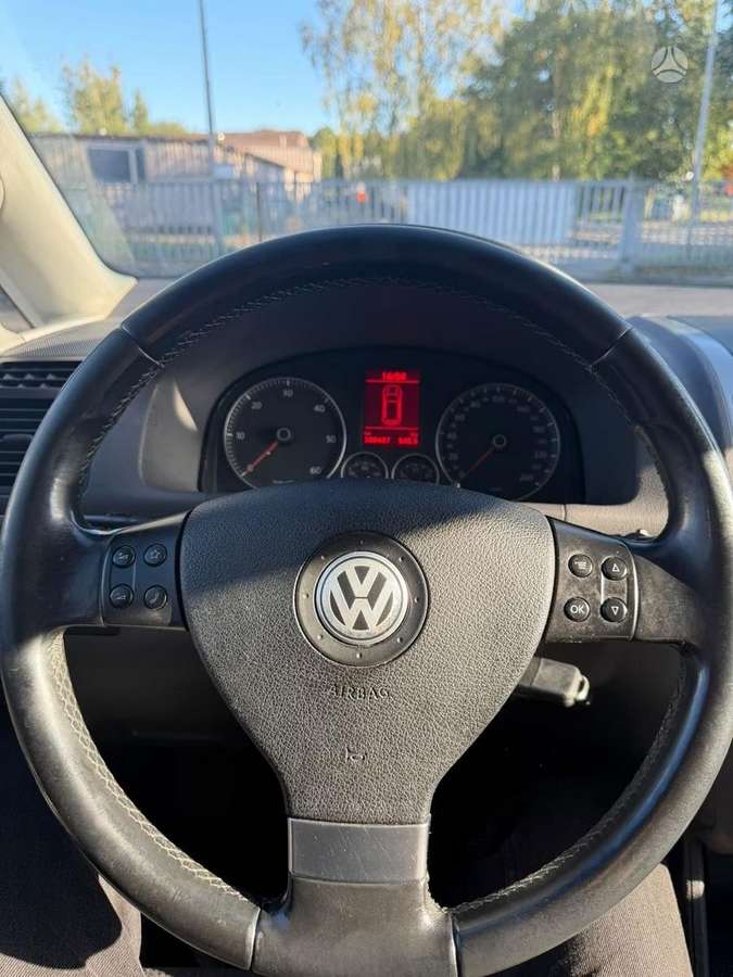 Volkswagen Touran, Dalys, по частям
