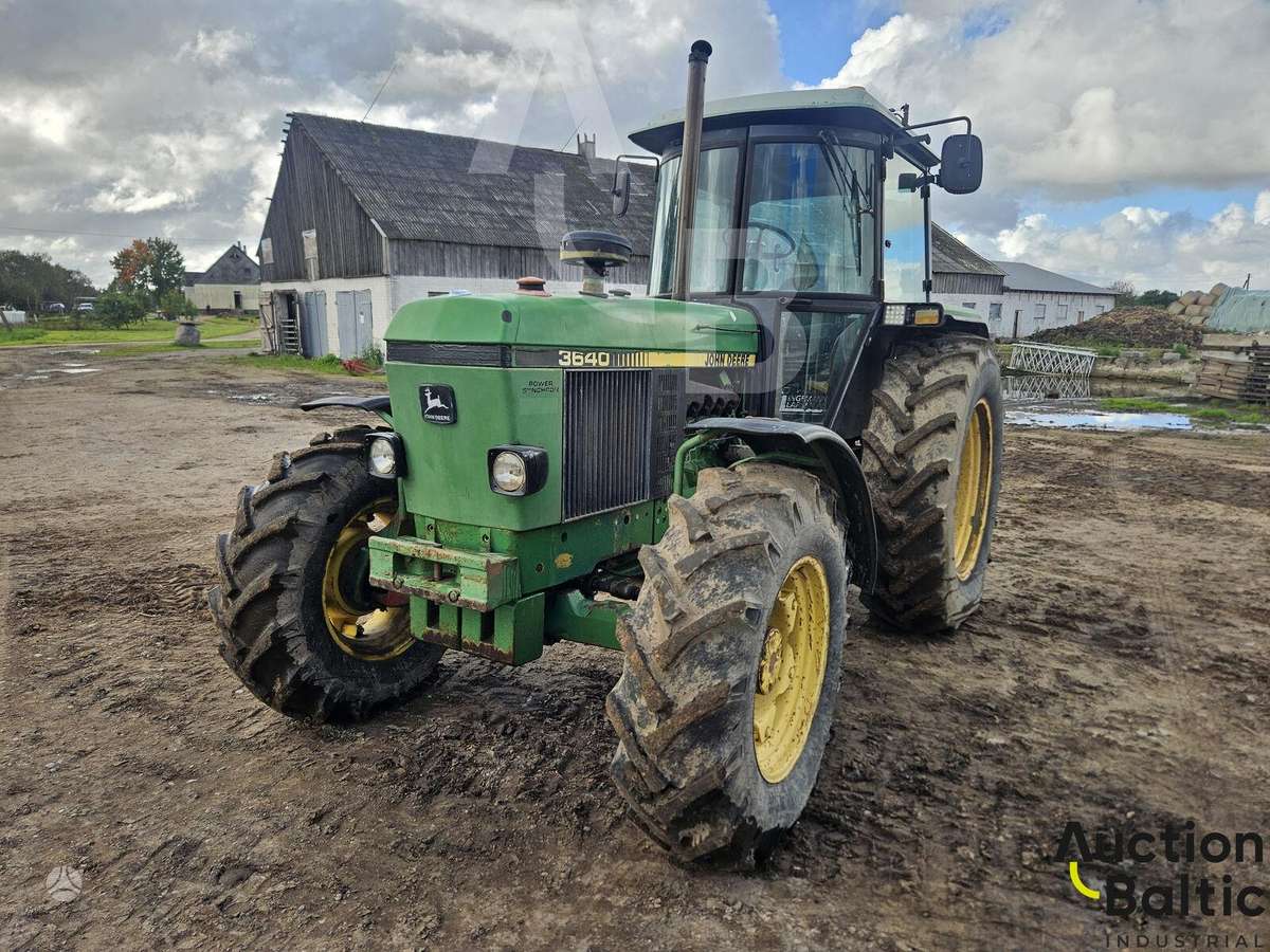 John Deere 3640, tractors