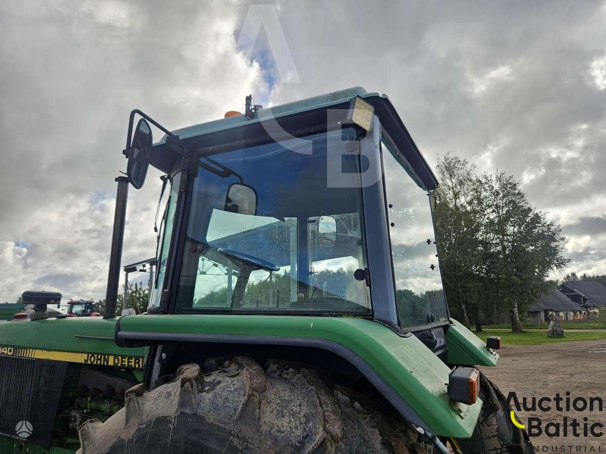 John Deere 3640, traktoriai