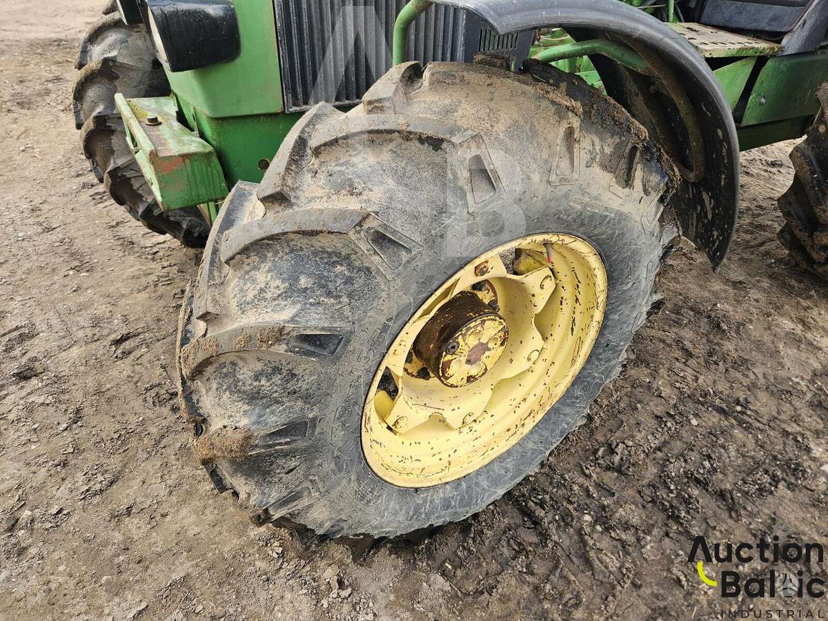 John Deere 3640, traktori