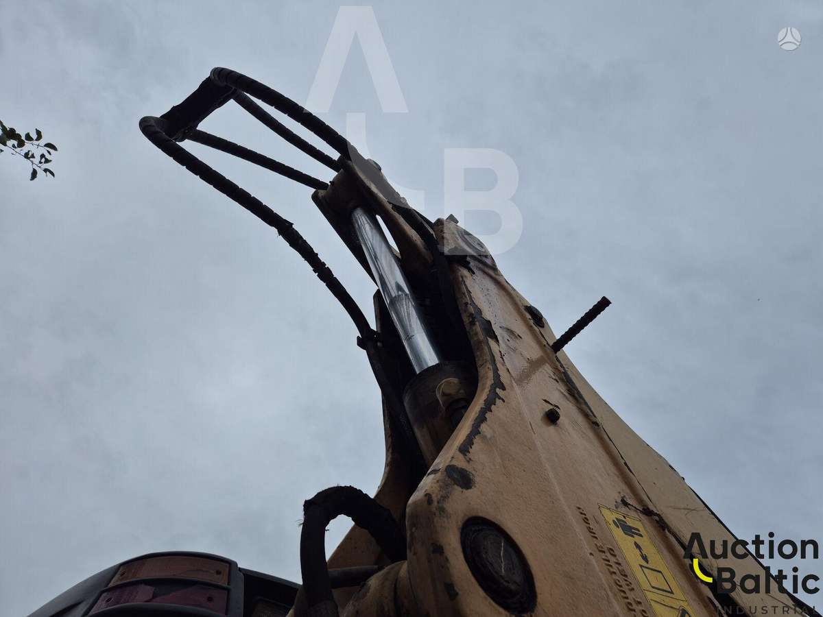 Case 590 MPS, excavator loader