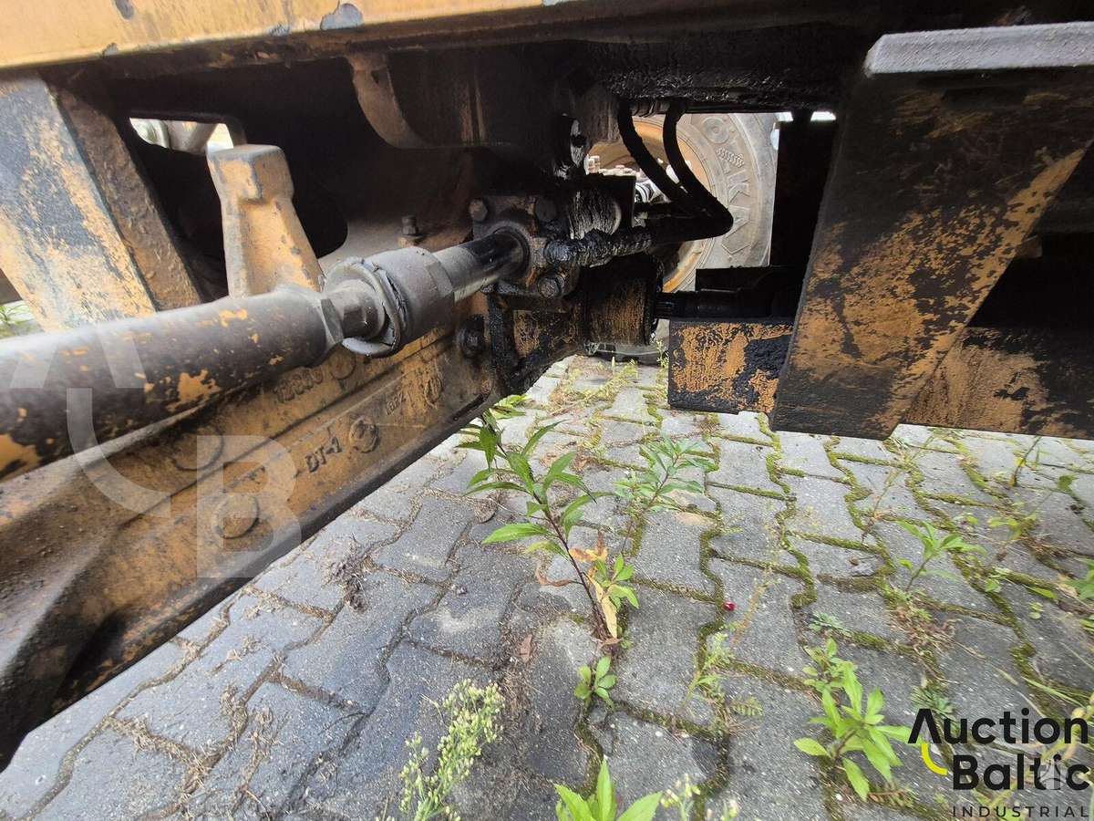 Case 590 MPS, excavator loader