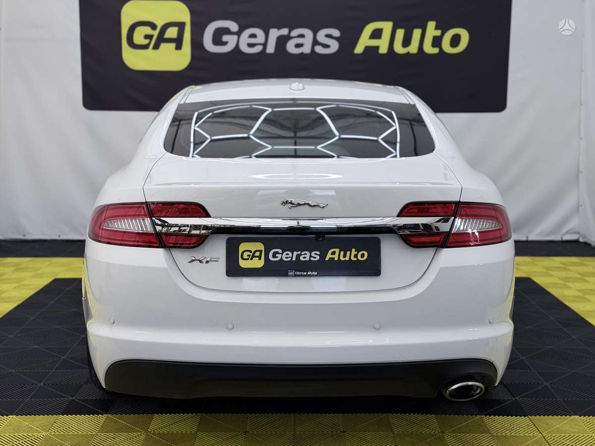 Jaguar XF, 2.2 l., Седан