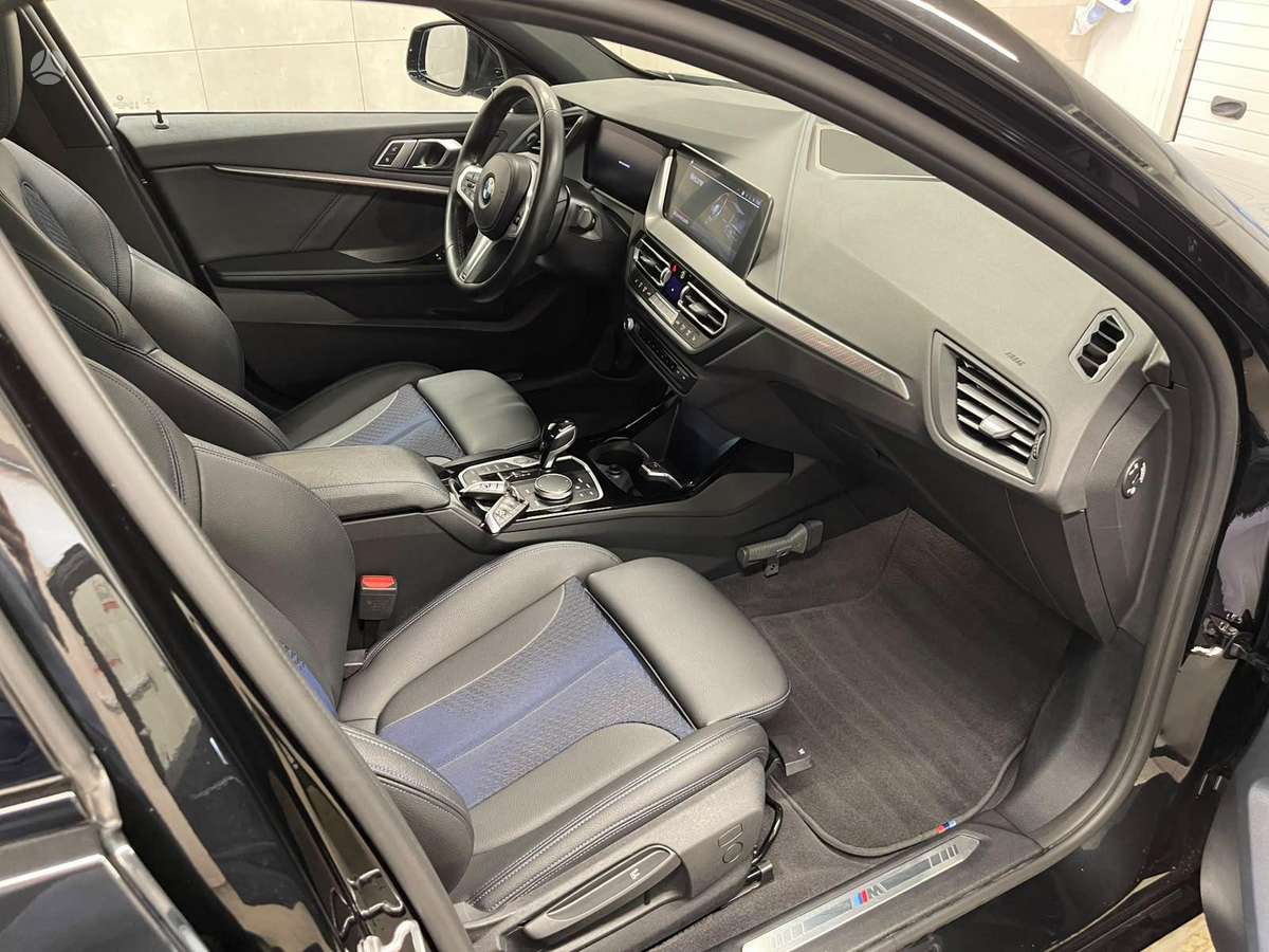 BMW 116, 1.5 l., hatchback