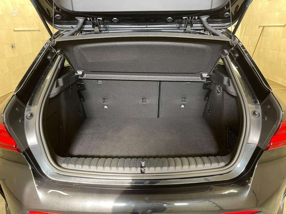 BMW 116, 1.5 l., hatchback