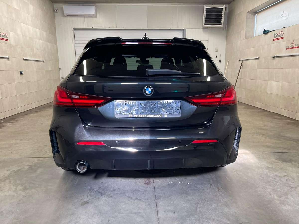 BMW 116, 1.5 l., hatchback