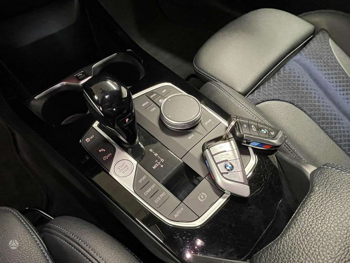 BMW 116, 1.5 l., hatchback