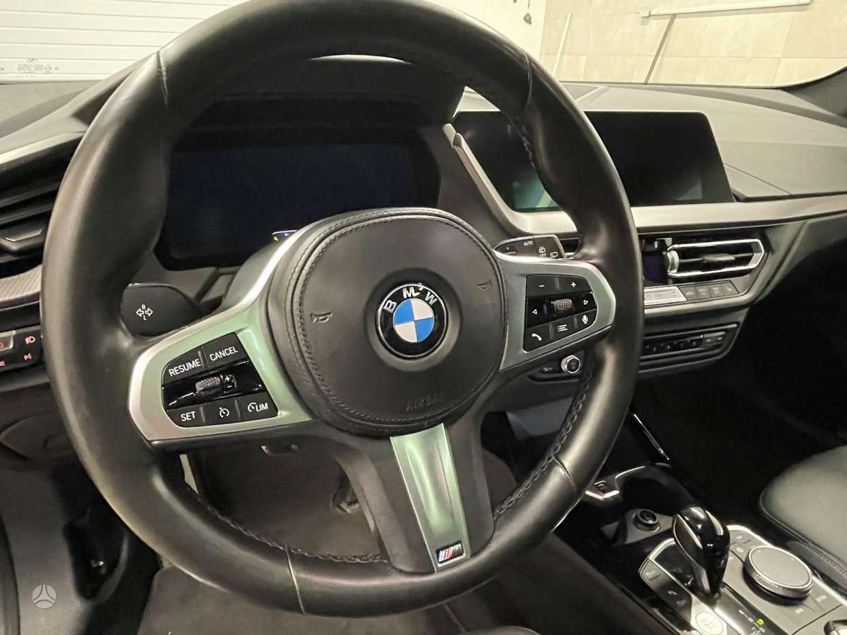 BMW 116, 1.5 l., hatchback