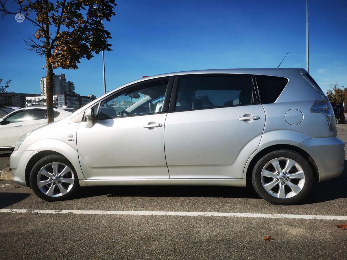 Toyota Corolla Verso, 2.0 l., hatchback