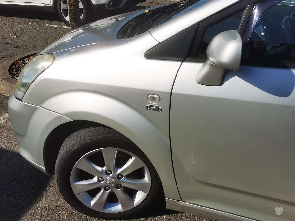 Toyota Corolla Verso, 2.0 l., hatchback
