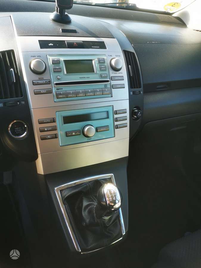 Toyota Corolla Verso, 2.0 l., hatchback
