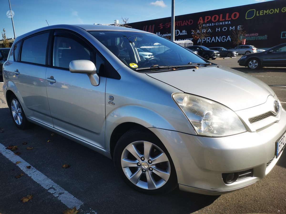 Toyota Corolla Verso, 2.0 l., hatchback