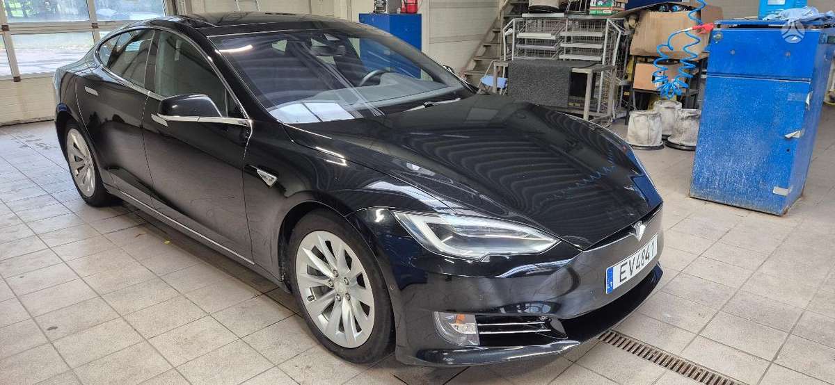 Tesla Model S, 75 кВт·ч, Хэтчбек
