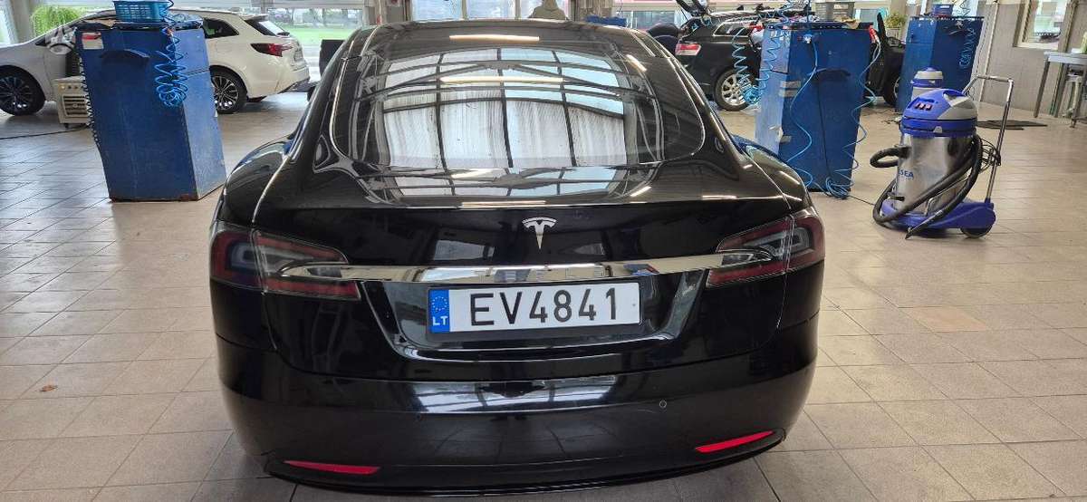 Tesla Model S, 75 kWh, hečbekas