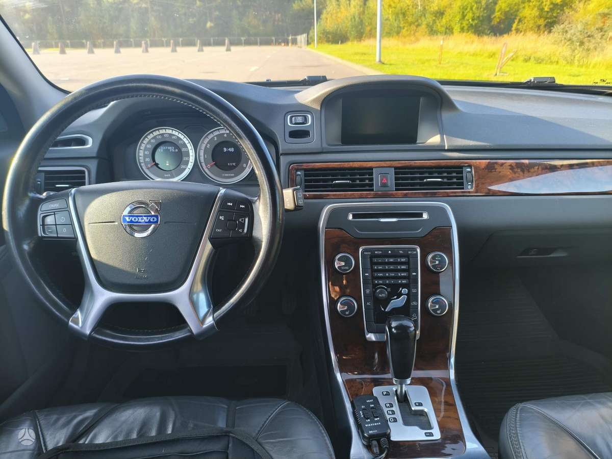 Volvo XC70, 3.2 l., Универсал