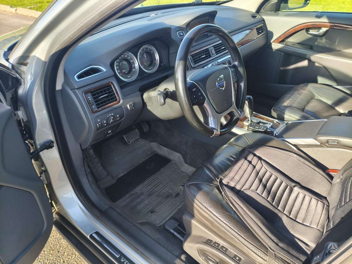 Volvo XC70, 3.2 l., Универсал