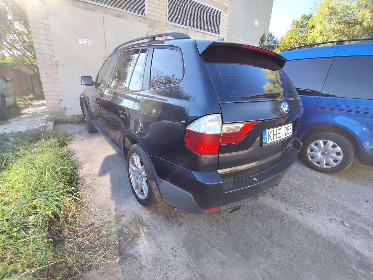 BMW X3, 2.0 l., off-road / crossover