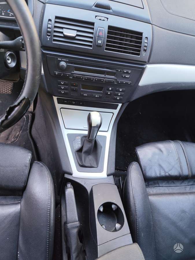 BMW X3, 2.0 l., off-road / crossover