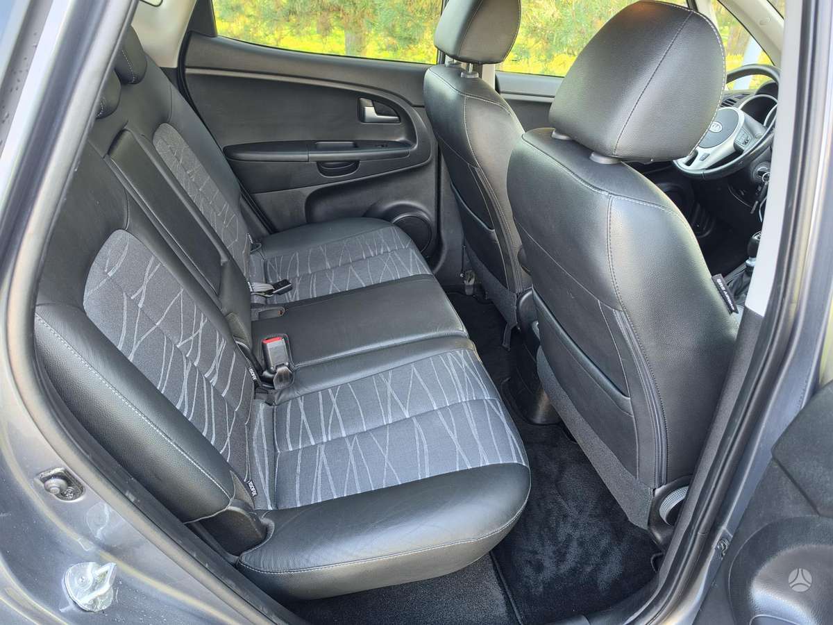 Kia Venga, 1.6 l., hatchback