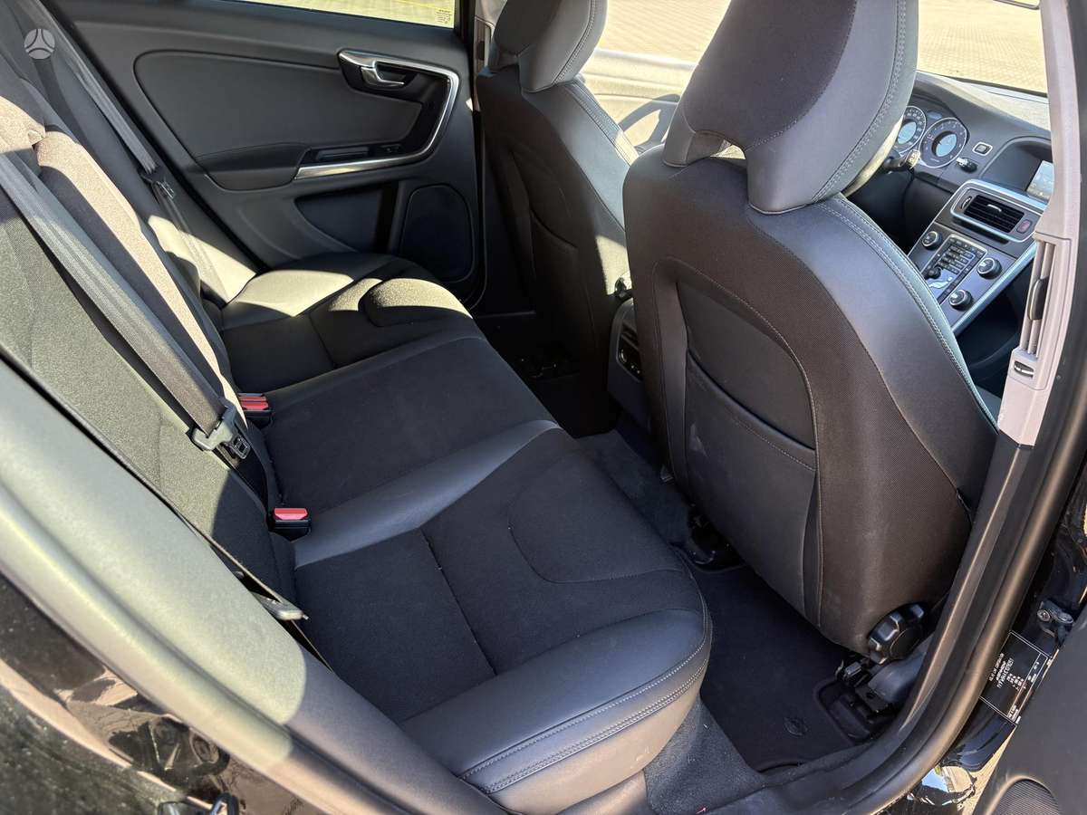 Volvo V60, 1.6 l., wagon