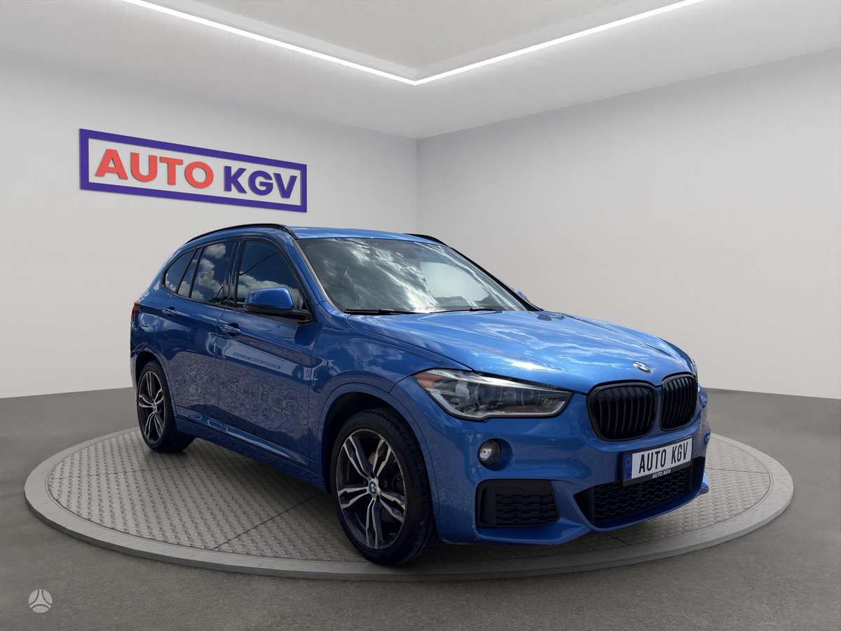 BMW X1, 2.0 l., off-road / crossover