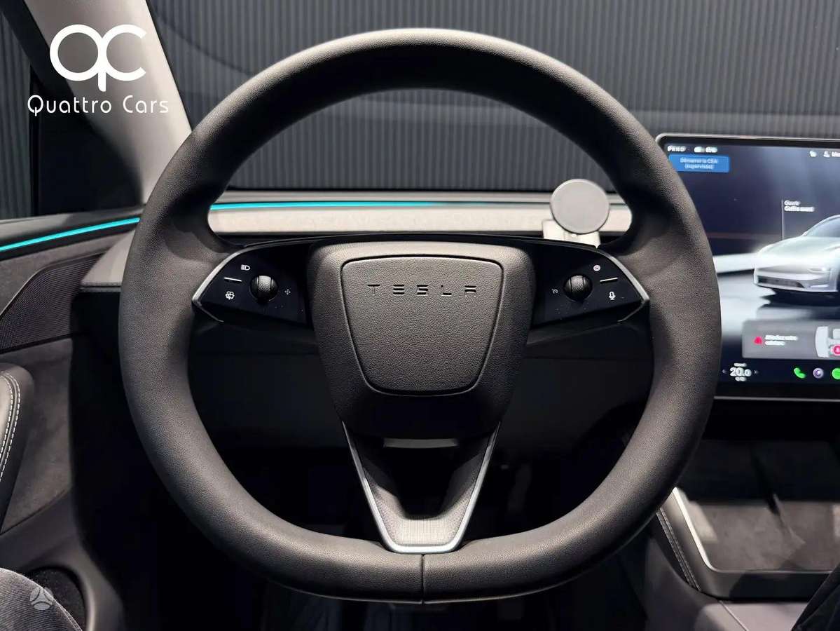 Tesla Model Y, off-road / crossover