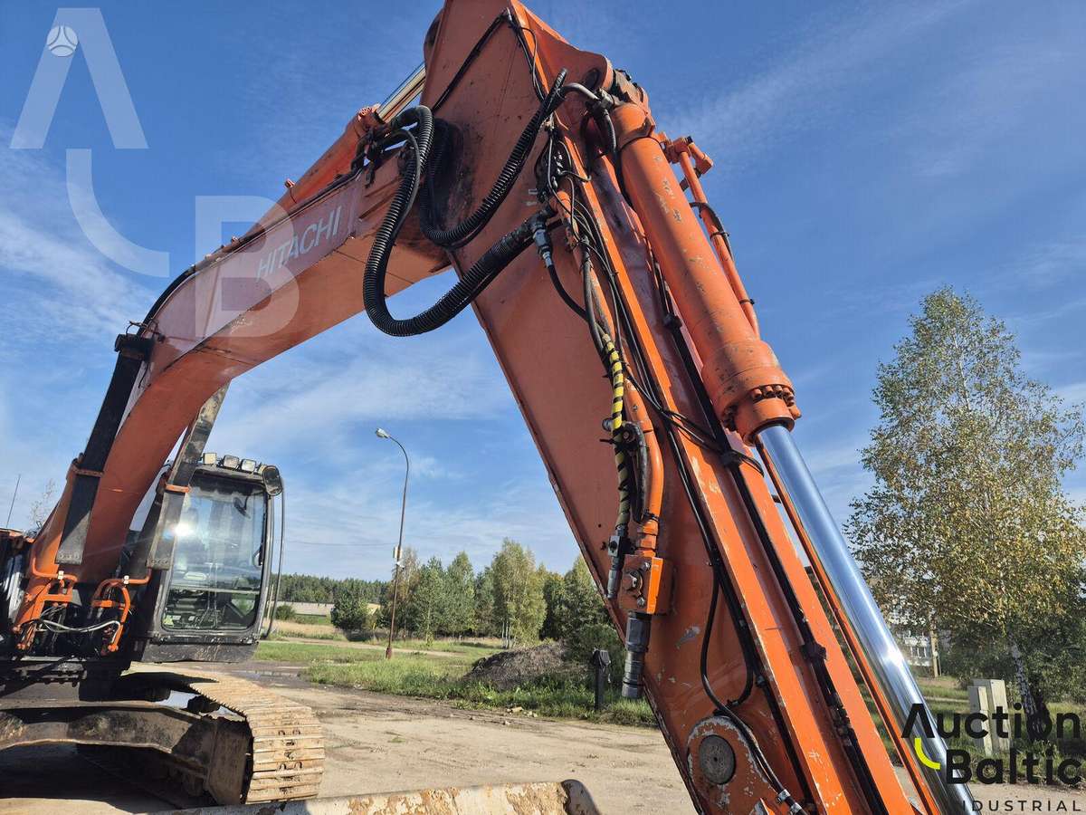 Hitachi ZX 280 LC-3, экскаваторы