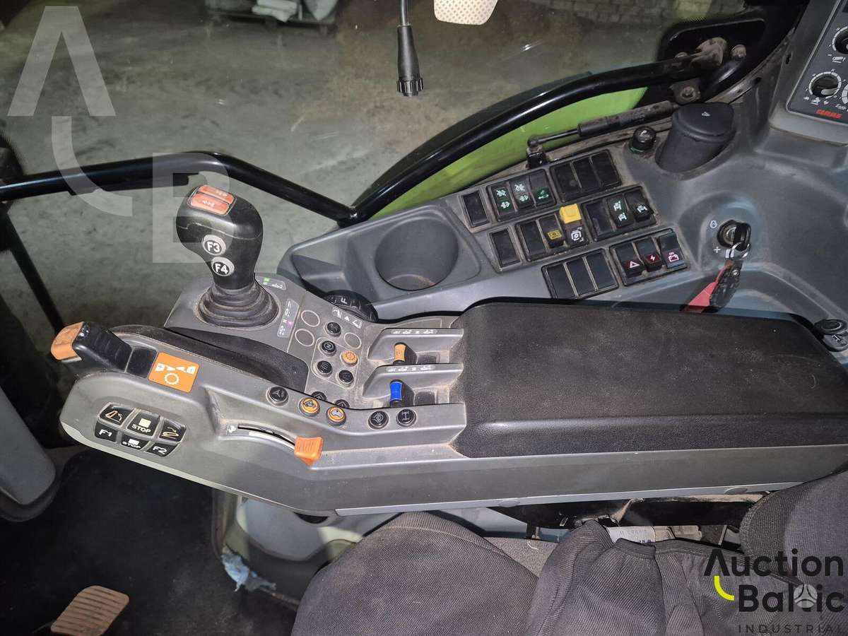 Claas Arion 650, traktori