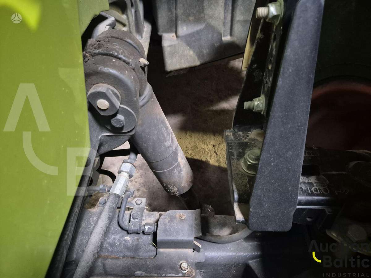 Claas Arion 650, traktori