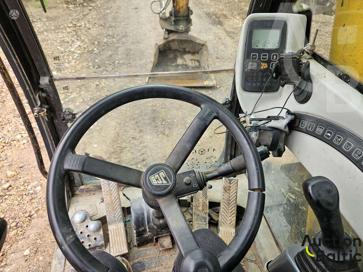 JCB JS 160 W, excavator