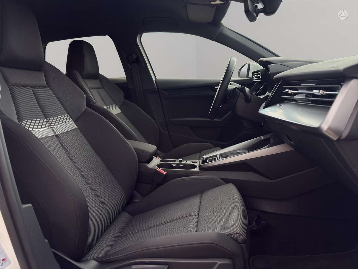 Audi A3, 1.5 l., hatchback