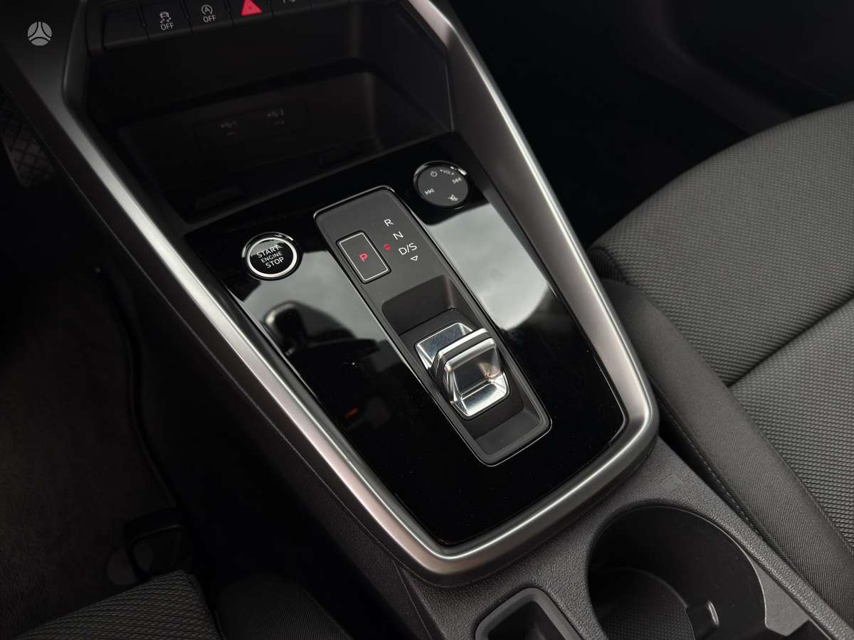 Audi A3, 1.5 l., hatchback