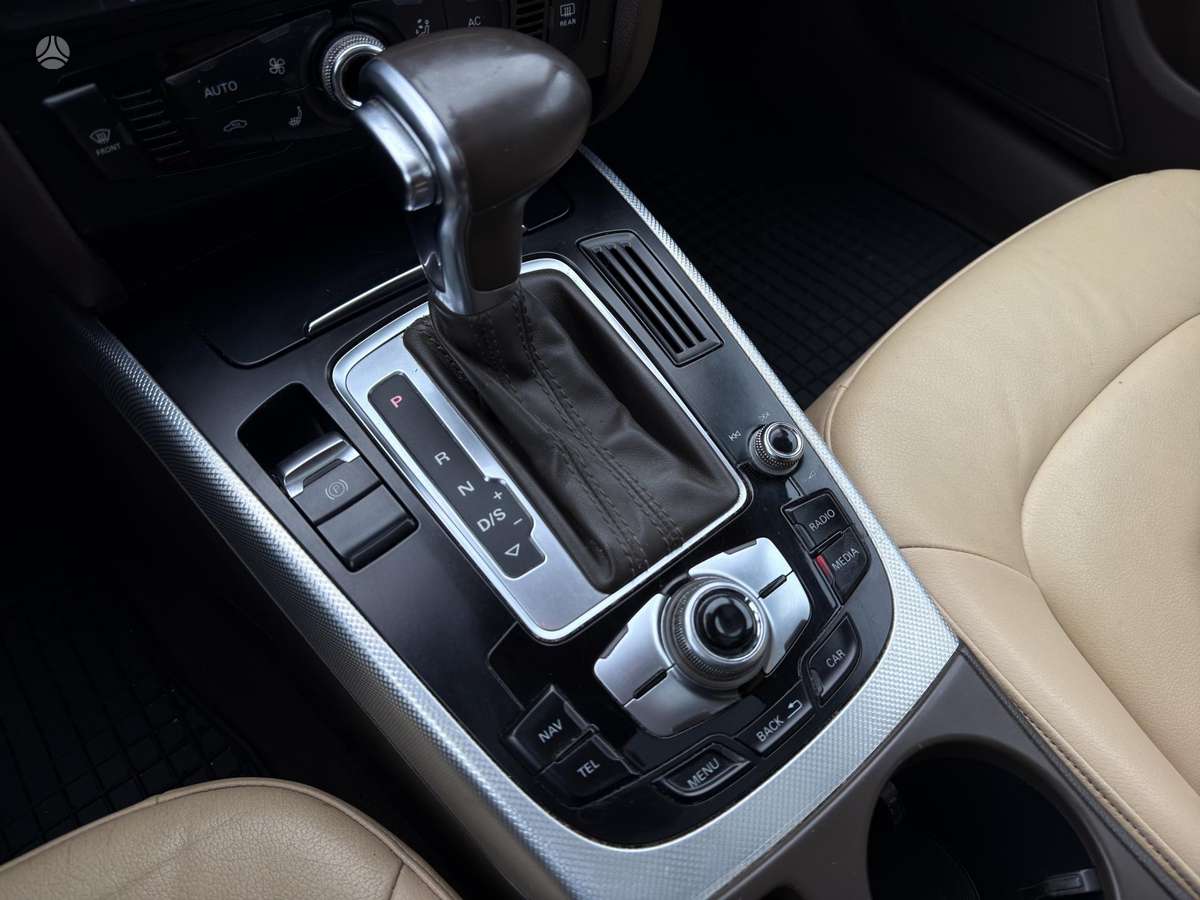 Audi A4, 2.0 l., Седан
