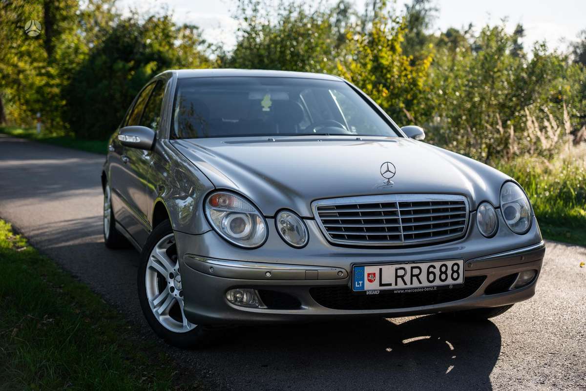 Mercedes-Benz E220