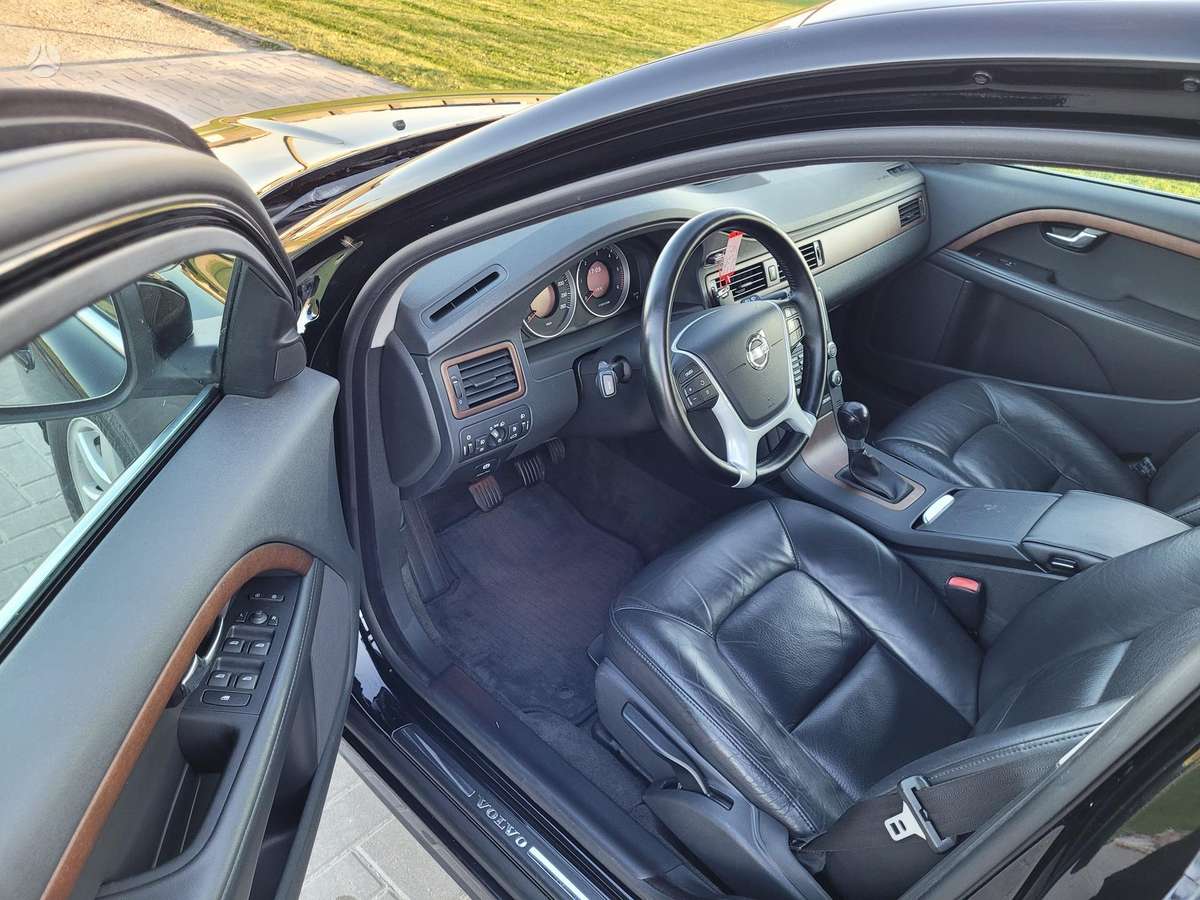 Volvo V70, 2.0 l., Универсал