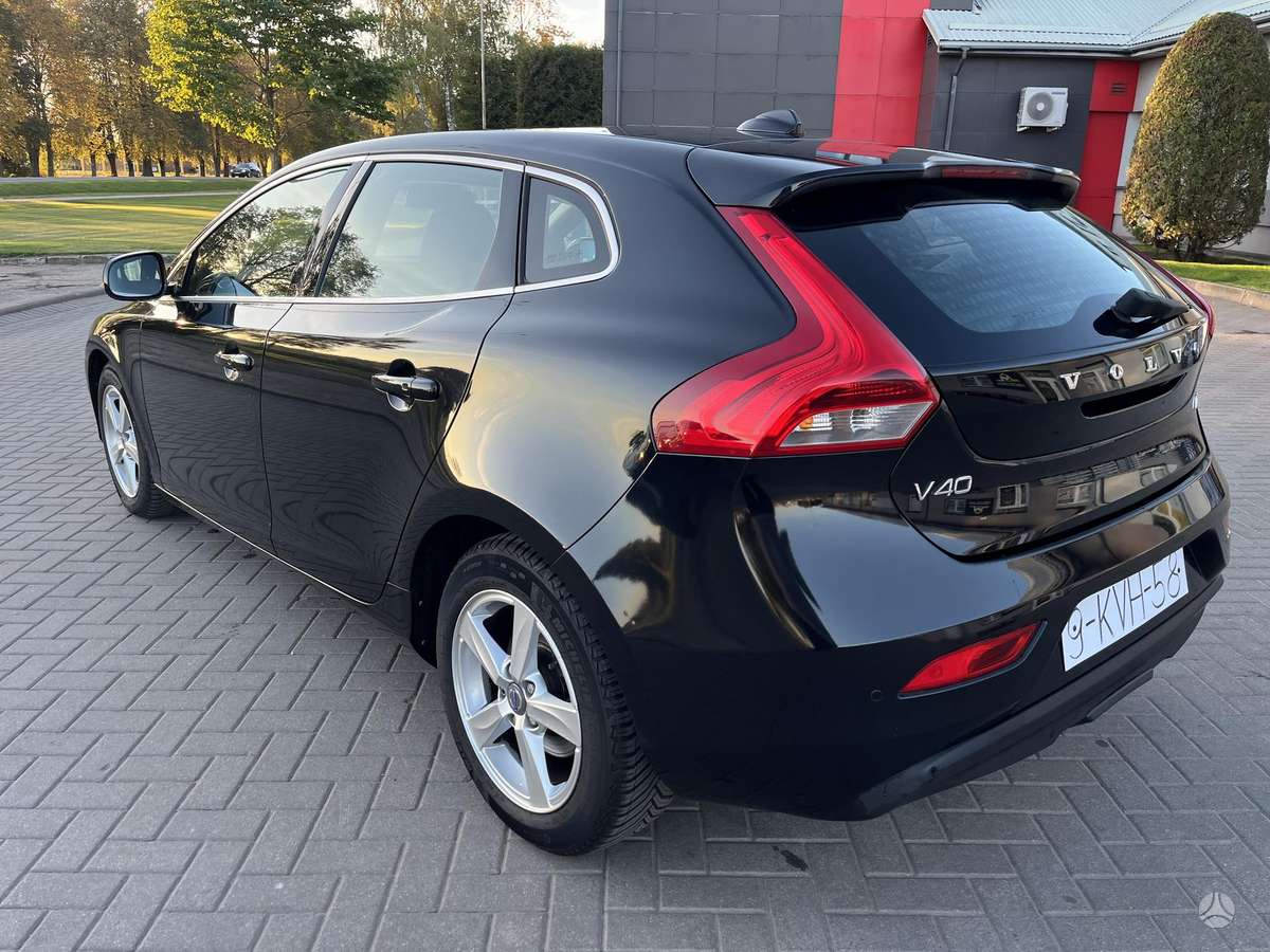 Volvo V40, 1.6 l., Хэтчбек