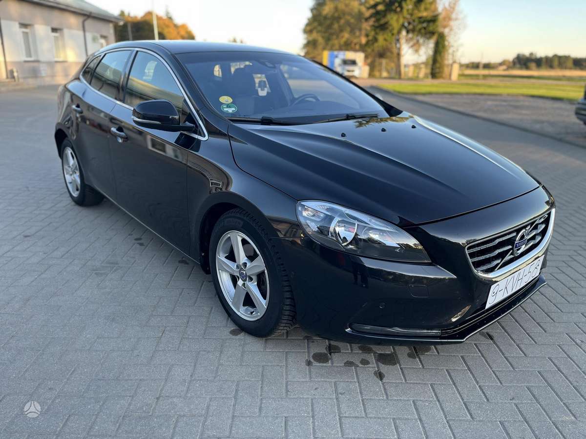 Volvo V40, 1.6 l., Хэтчбек
