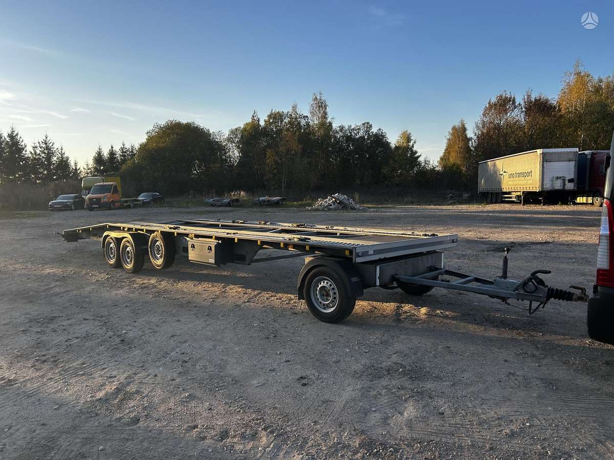Stema, auto transporter