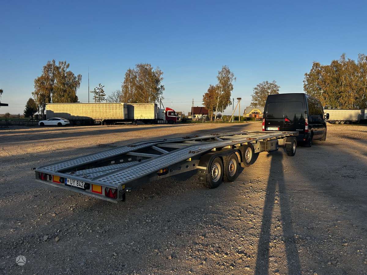 Stema, auto transporter