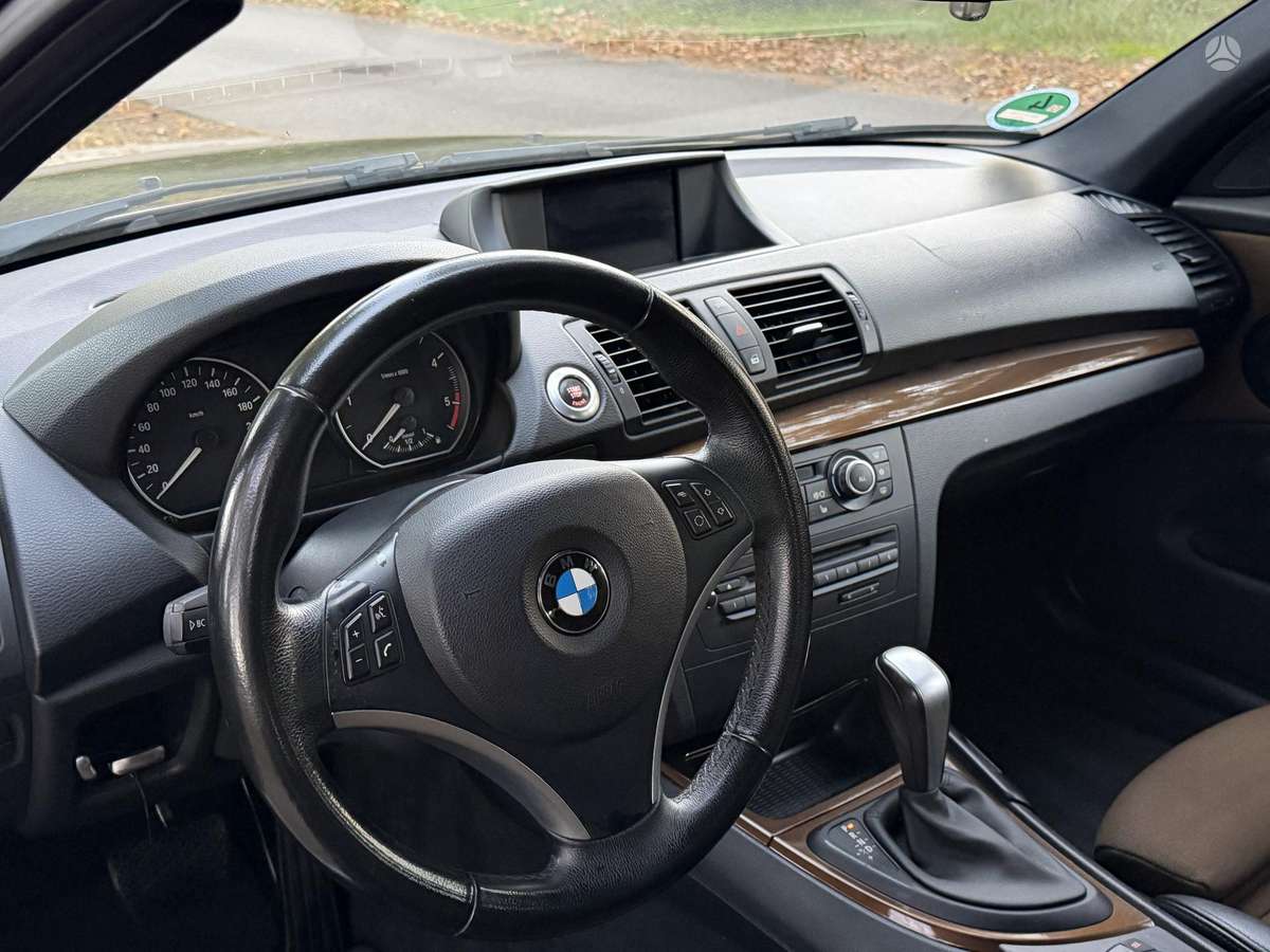 BMW 120, 2.0 l., hatchback