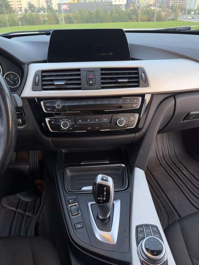 BMW 320, 2.0 l., wagon